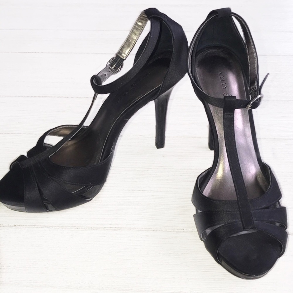 Kelly & Katie Black T strap heels
